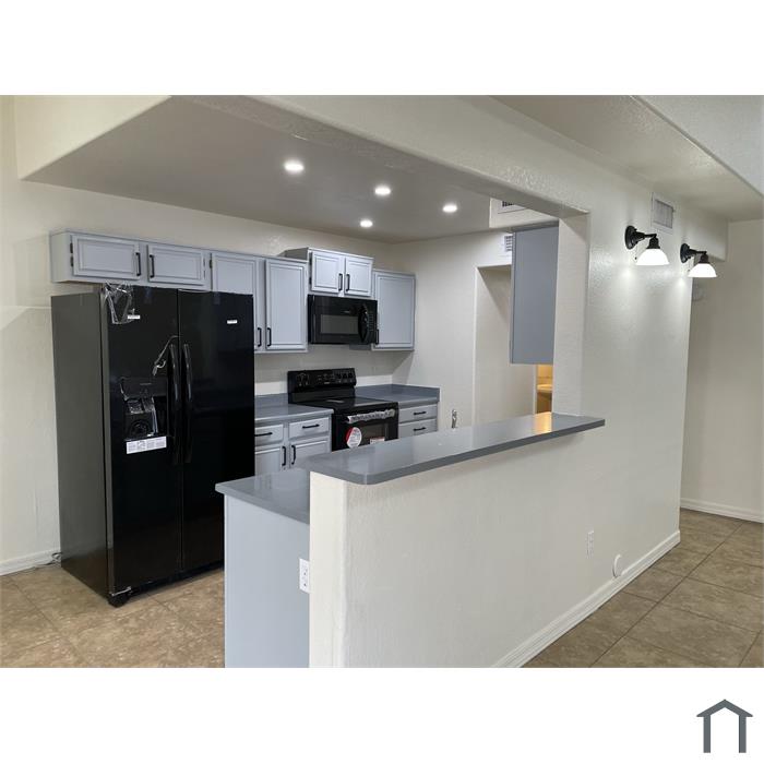 2617 N Salem