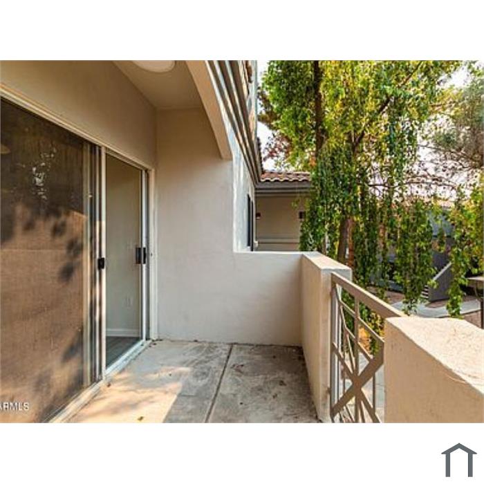 600 W Grove Pkwy