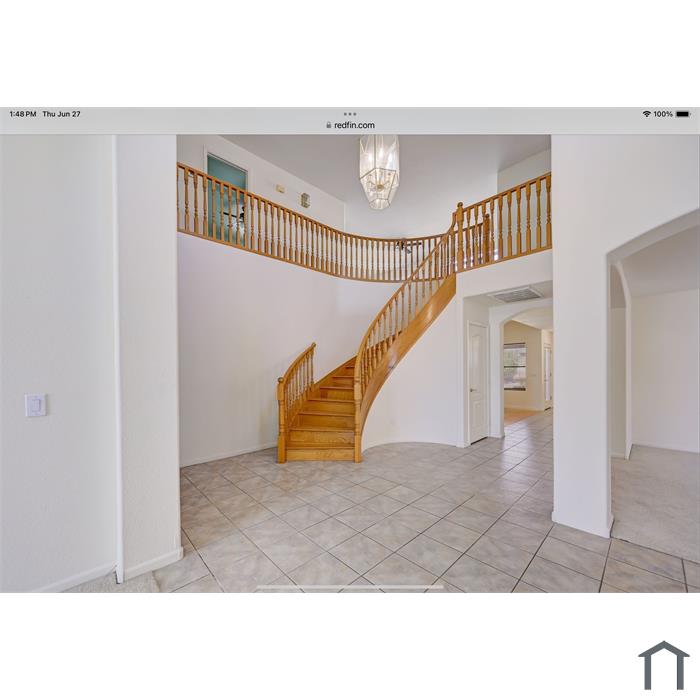 960 E Constitution Dr