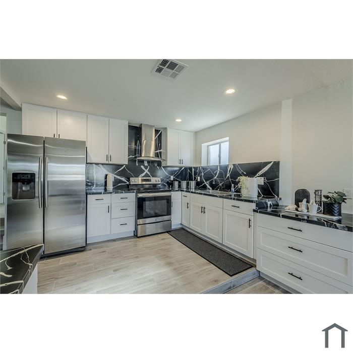 8644 W Mountain View Rd