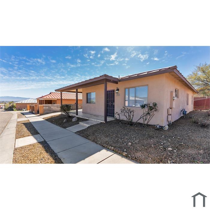 1935 W Banks Grove Pl