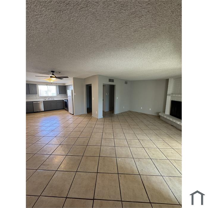 3301 W Calle Toronja