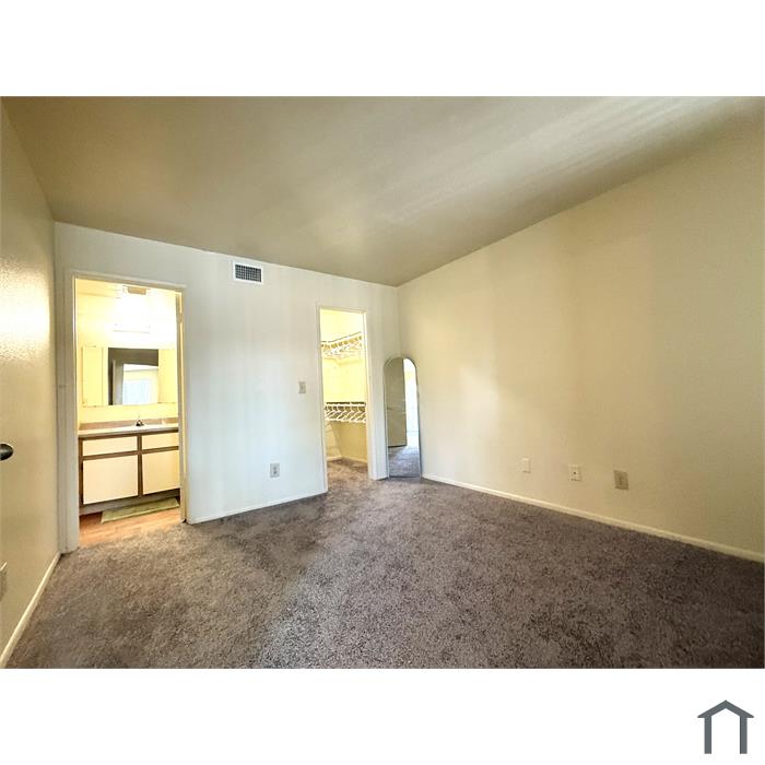 1440 W Irvington Rd