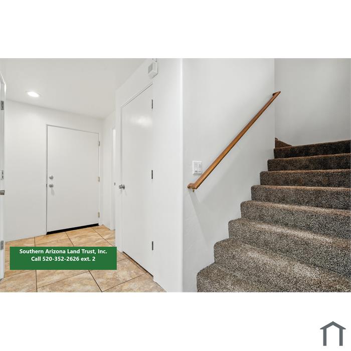 5723 E Vuelta de Nuestro Pueblo