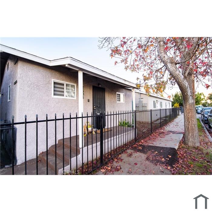 8230 Compton Ave 