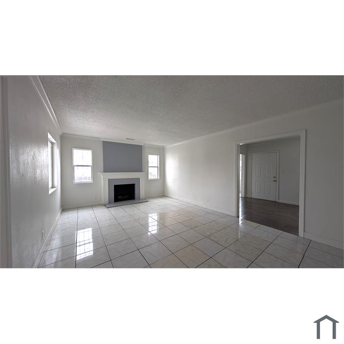 9614-9616 Graham Ave