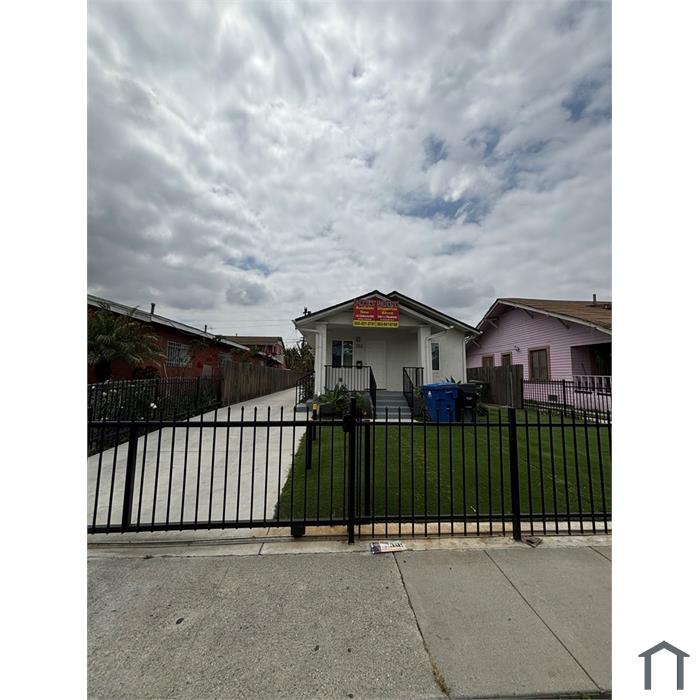 232 W 82nd St