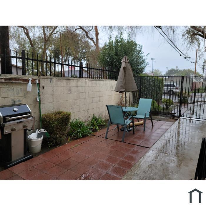 114 E 84th Pl