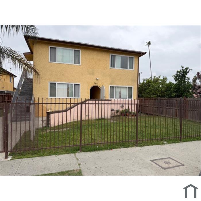7811 S San Pedro St