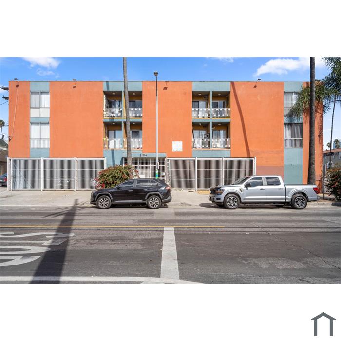 935 S Mariposa Ave