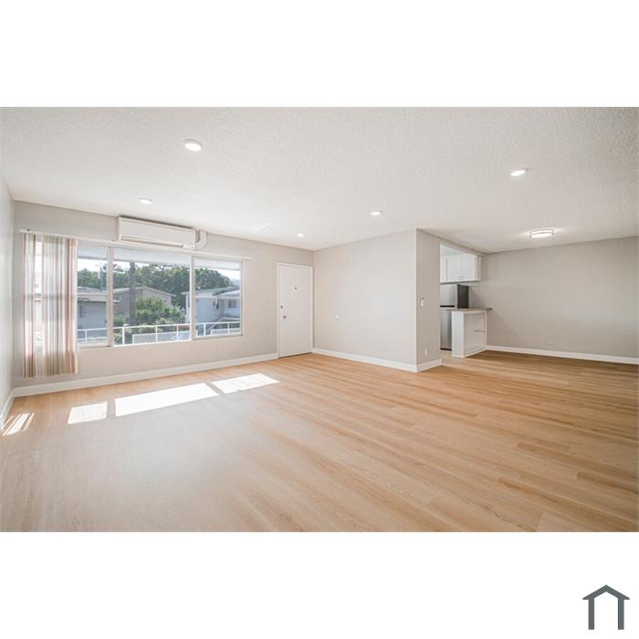 4505 Santa Rosalia Dr