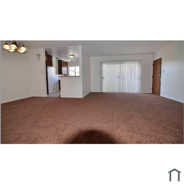 3930 Roxanne Ave