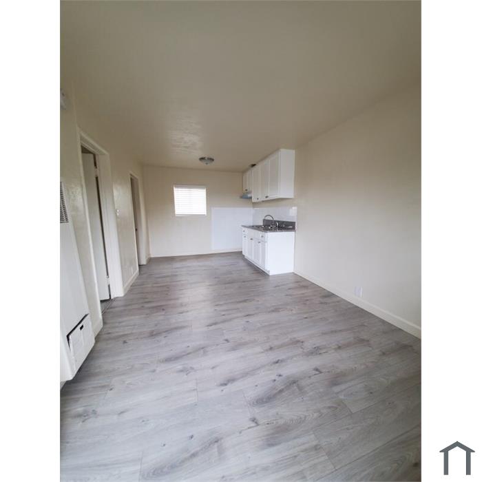 731 E Jefferson Blvd