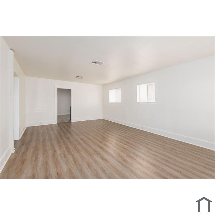 2132 S Cloverdale Ave