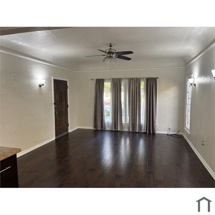 2833 Potomac Ave