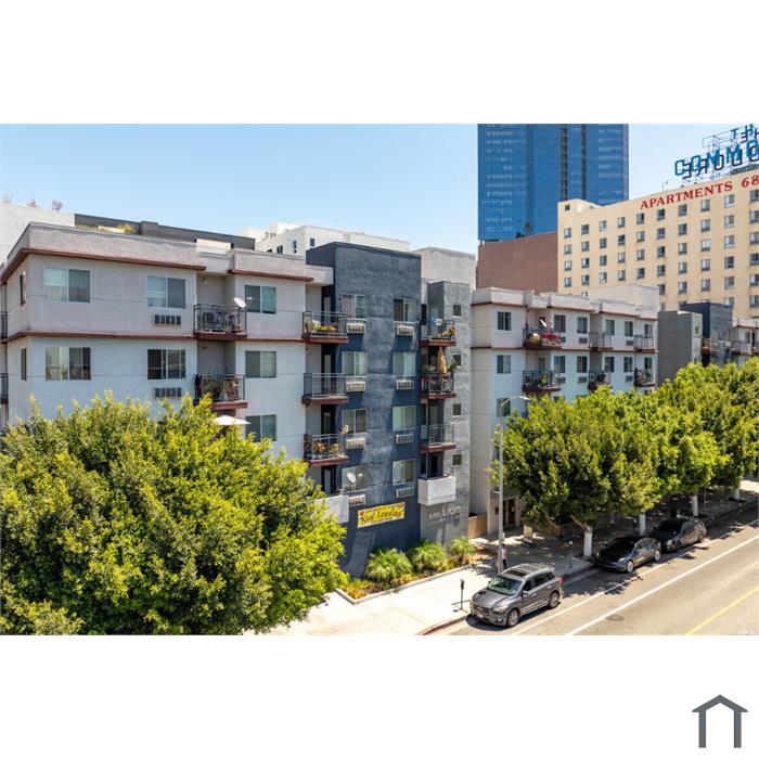 San Lucas Apartments 