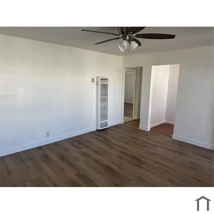 1499 W 35th Pl