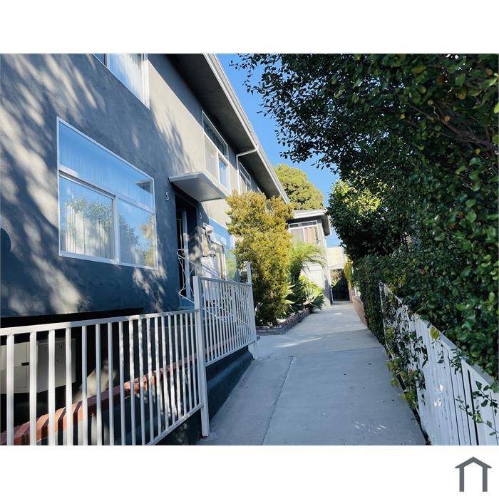 1232 S Dunsmuir Ave