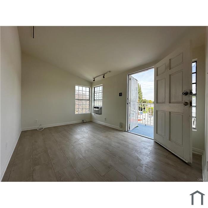 2 Bedroom Townhouse 4769 Dozier St in Los Angeles, CA
