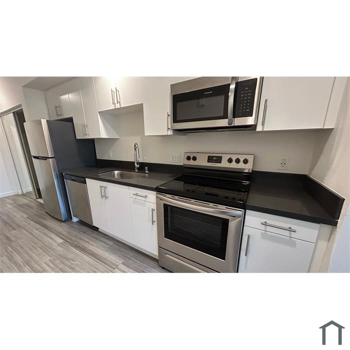 706 N Alvarado St