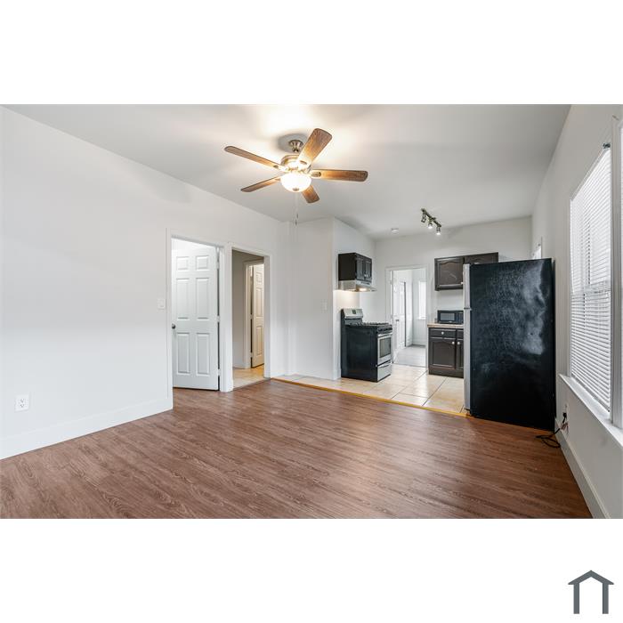 1723 1/2 Miramar St