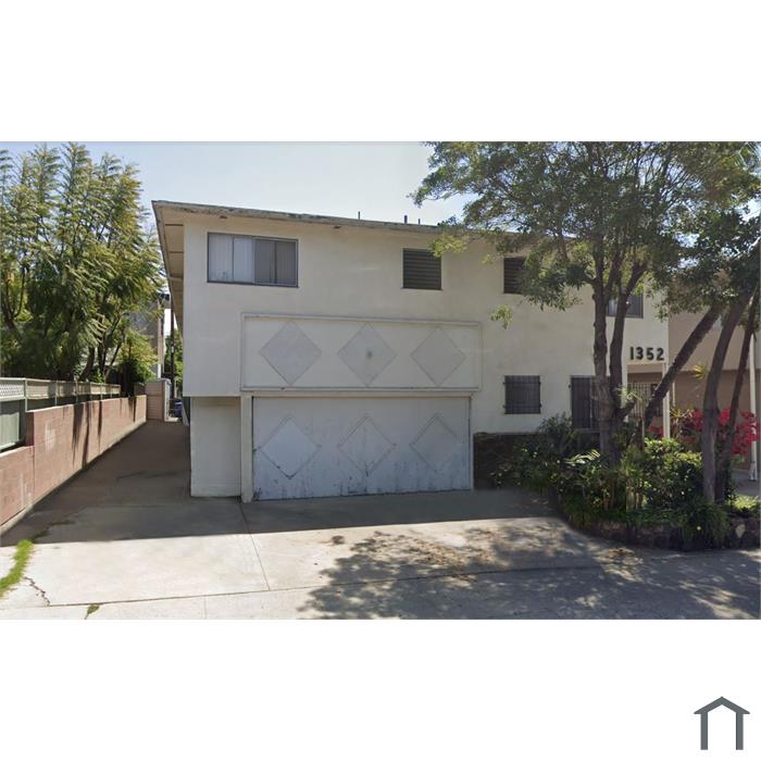 1352 N Citrus Ave