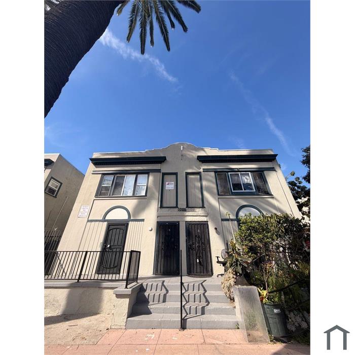 Beautifully updated 2 bedroom apartment in Los Angeles!!!