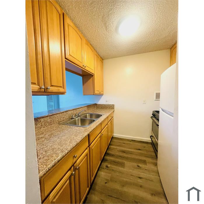 2 Bedroom Apartment 4929 Lynnfield St in Los Angeles, CA 90032 ...