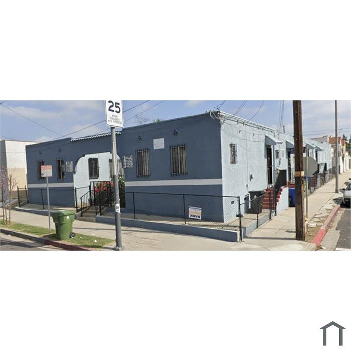 2729 1/4 E 4th St