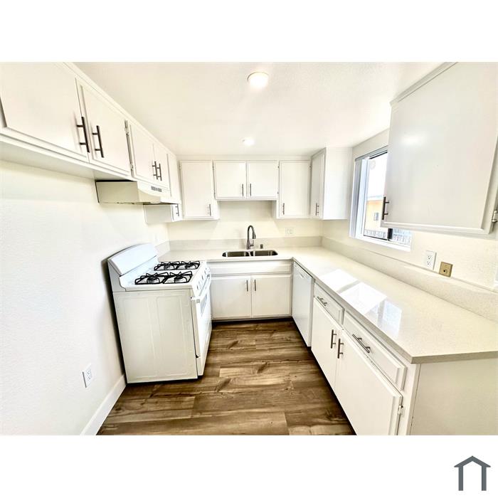 3102 Bagley Ave.