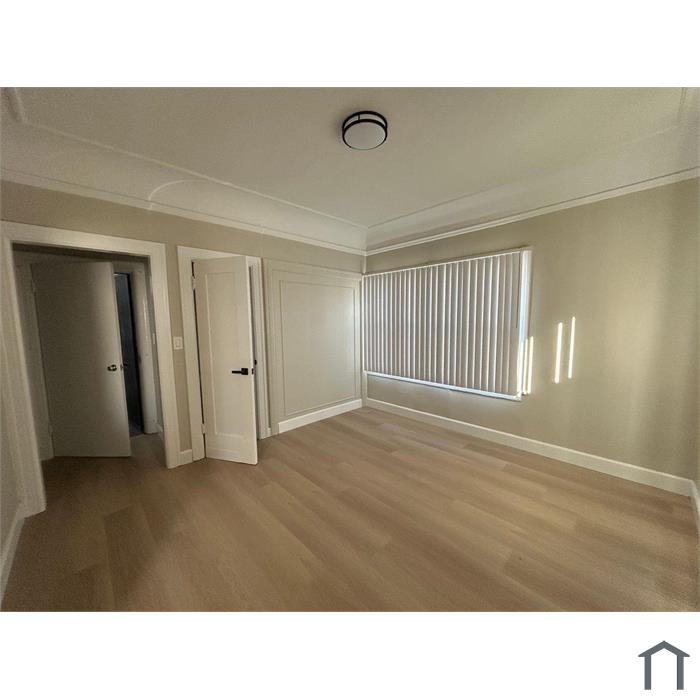Newly Renovated 1 Bdrm Apartment