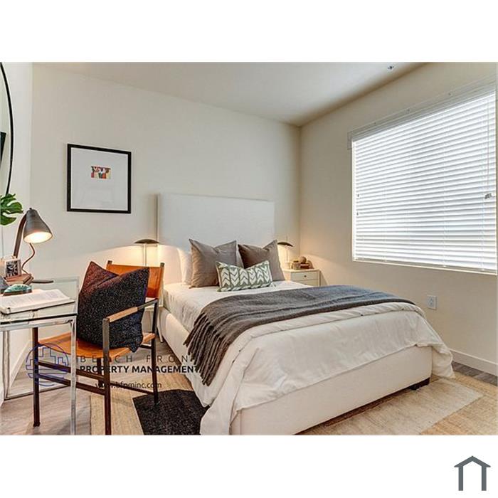 Apartment LINQ on Thirty-Ninth