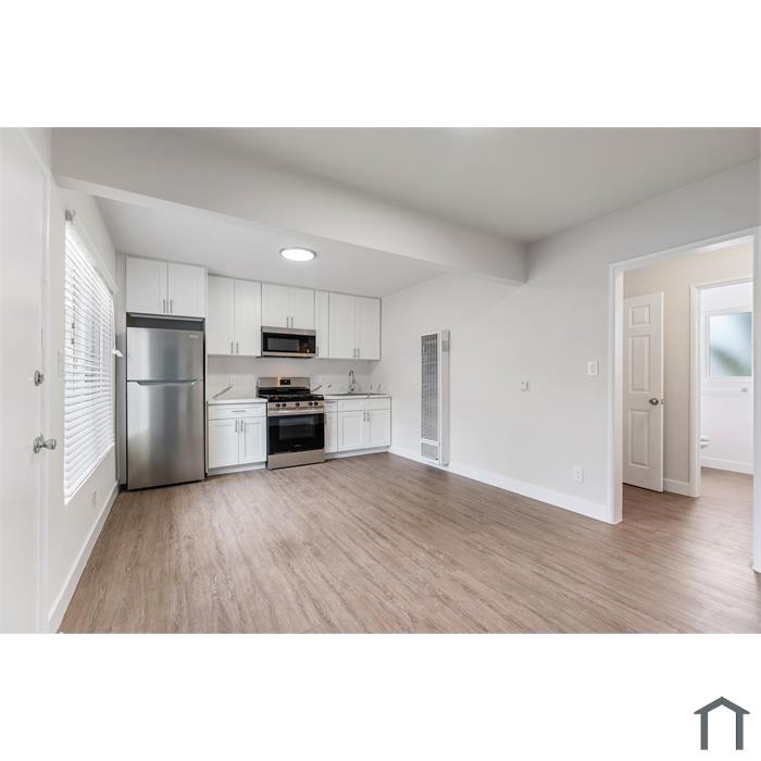 2900 W 54th St
