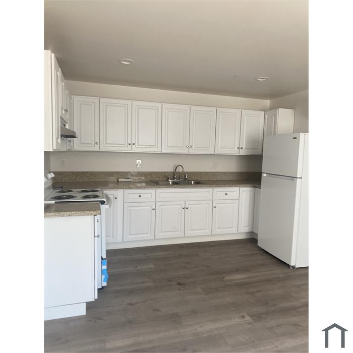 6330 3/4 Brynhurst Ave