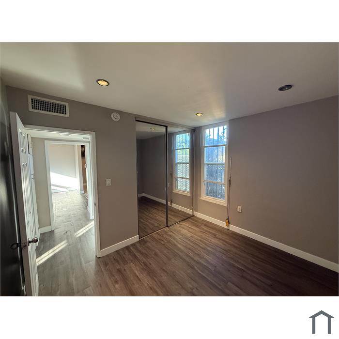 1239 W 102nd St
