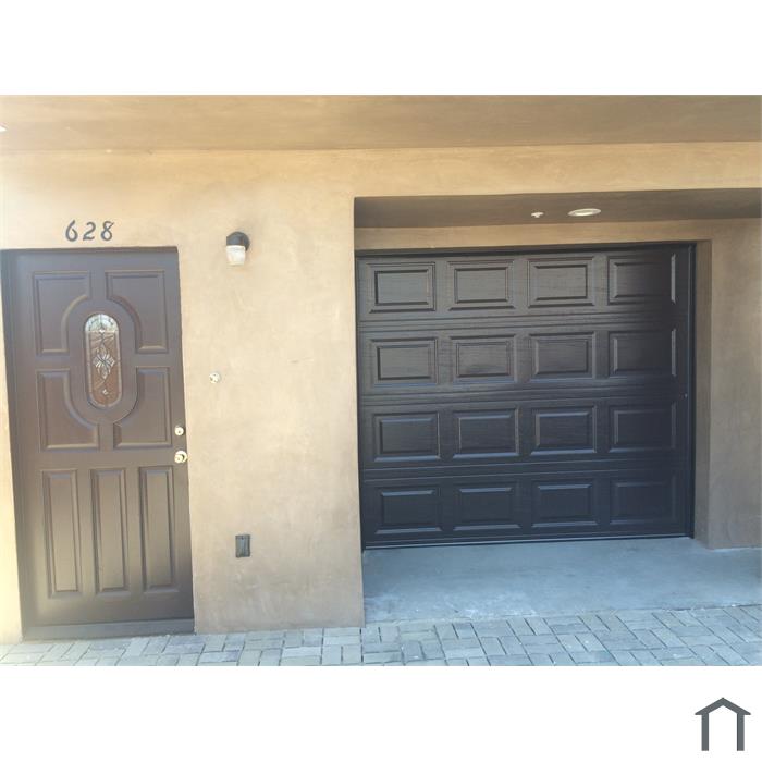 628 W 84th St