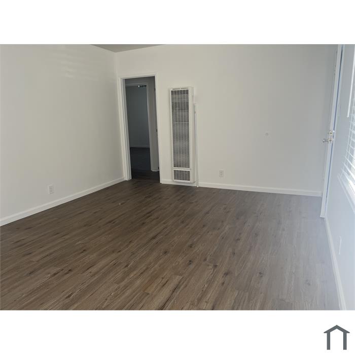 1232 W 94th St