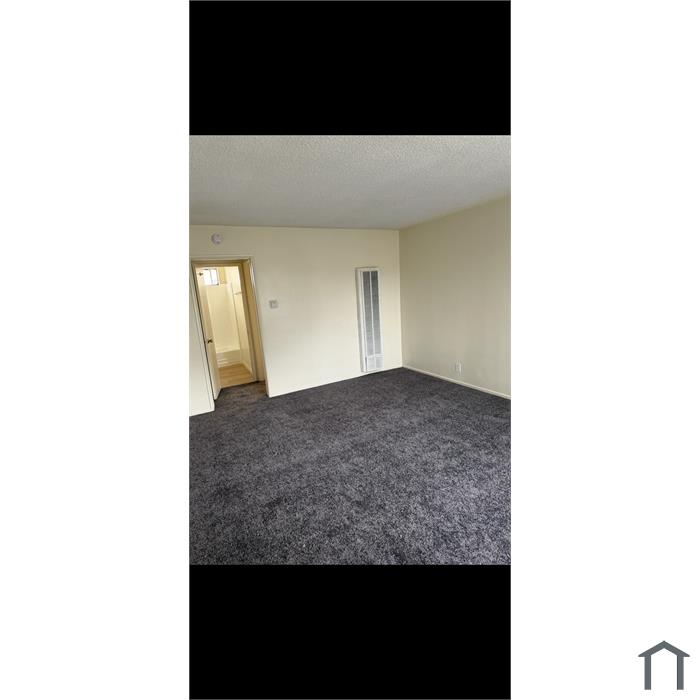 1229 W 109th St