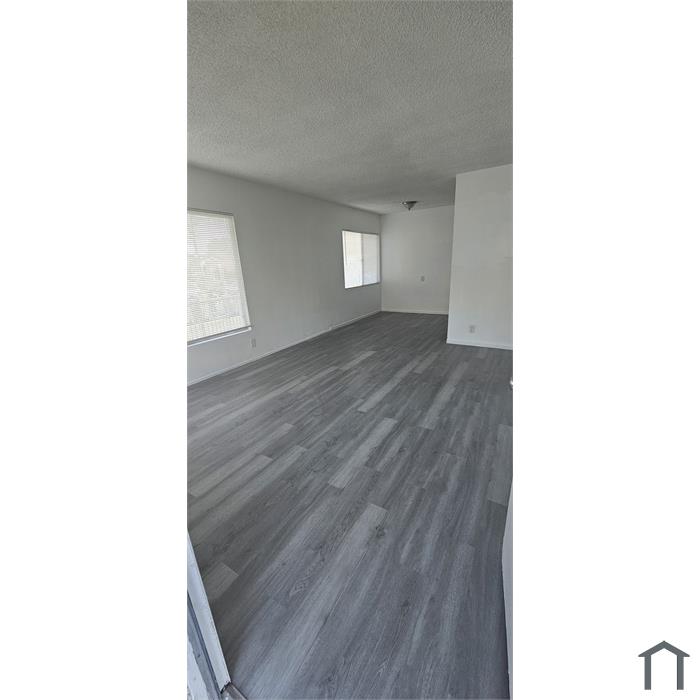 945 W 62nd St