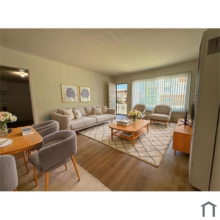 9445 S Normandie Ave