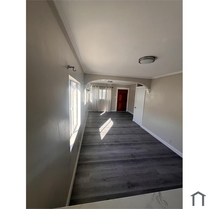 1132 W 102nd St