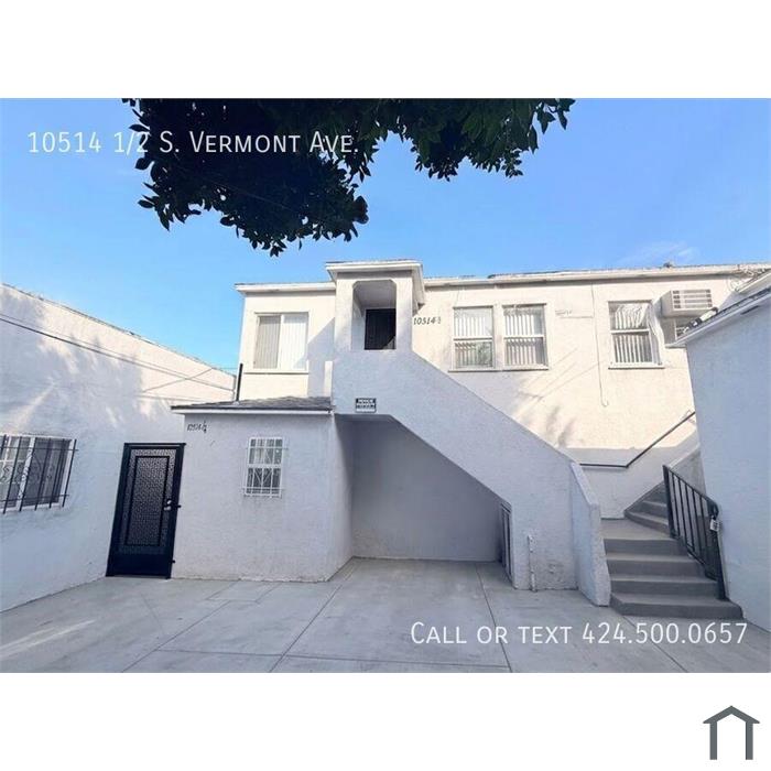 Recently Renovated 1 Bedroom Unit!!