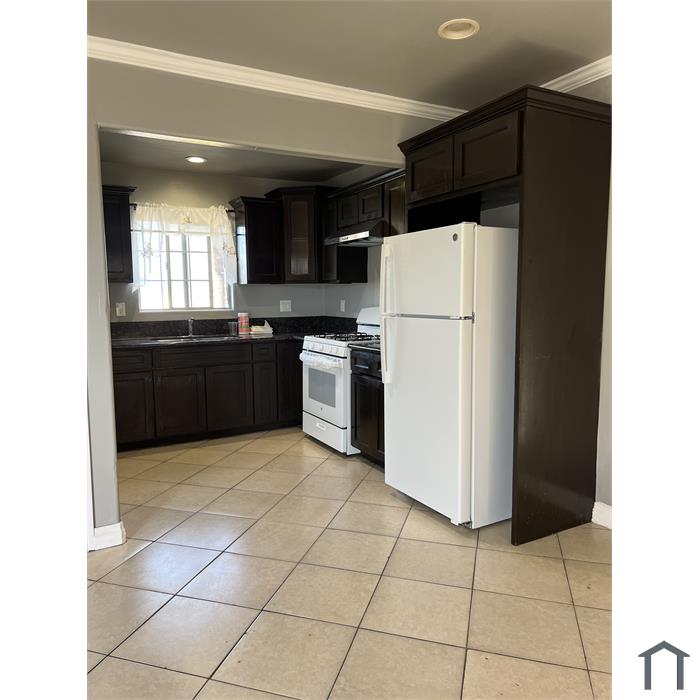 1315 W 88th St