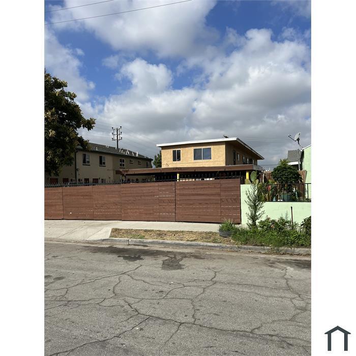 11253 Raymond Ave