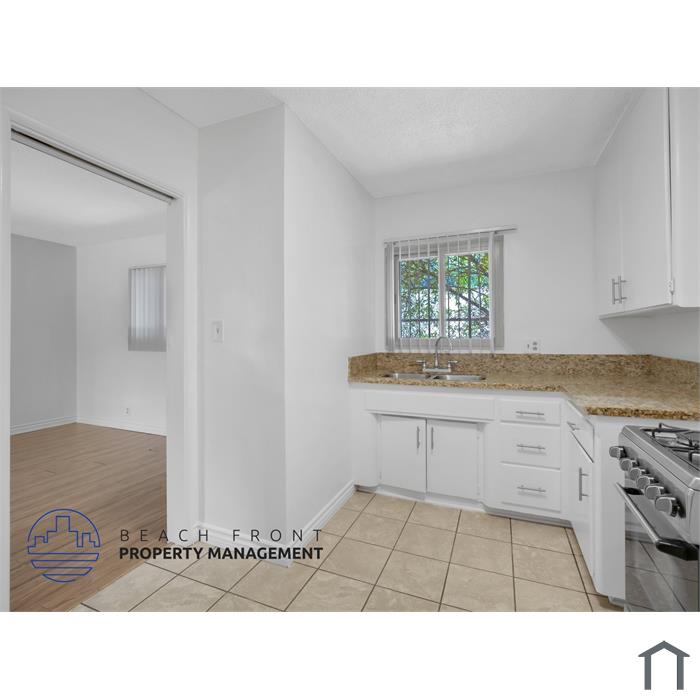 8910 Sepulveda Eastway