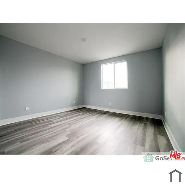 11164 S Figueroa St