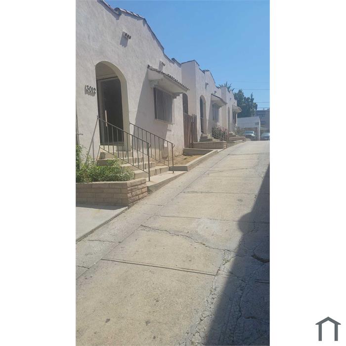 3012 1/4 Verdugo Rd