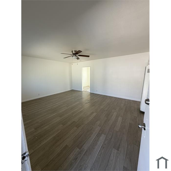 6335 Loma Vista Ave