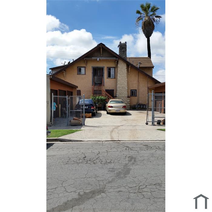 2112 E Compton Blvd