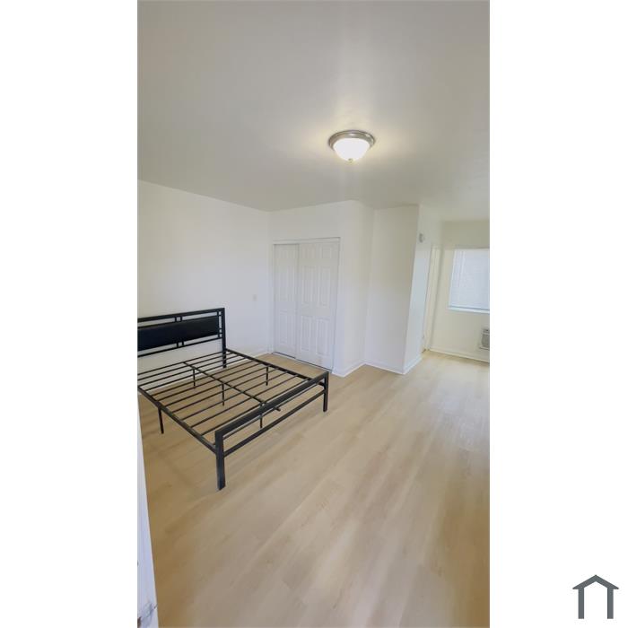 714 S Long Beach Blvd